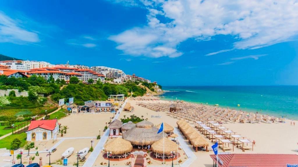 Dolce Vita Sea View Apartment Sveti Vlas Exterior photo